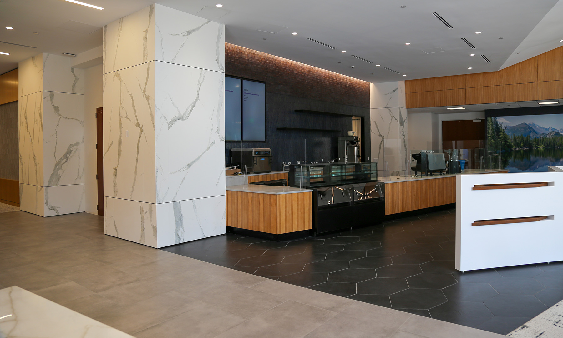 Davita_Lobby-03.jpg